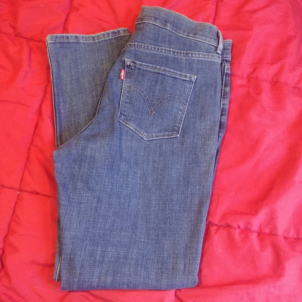 Levi's Size 6 Classic Straight Jeans
